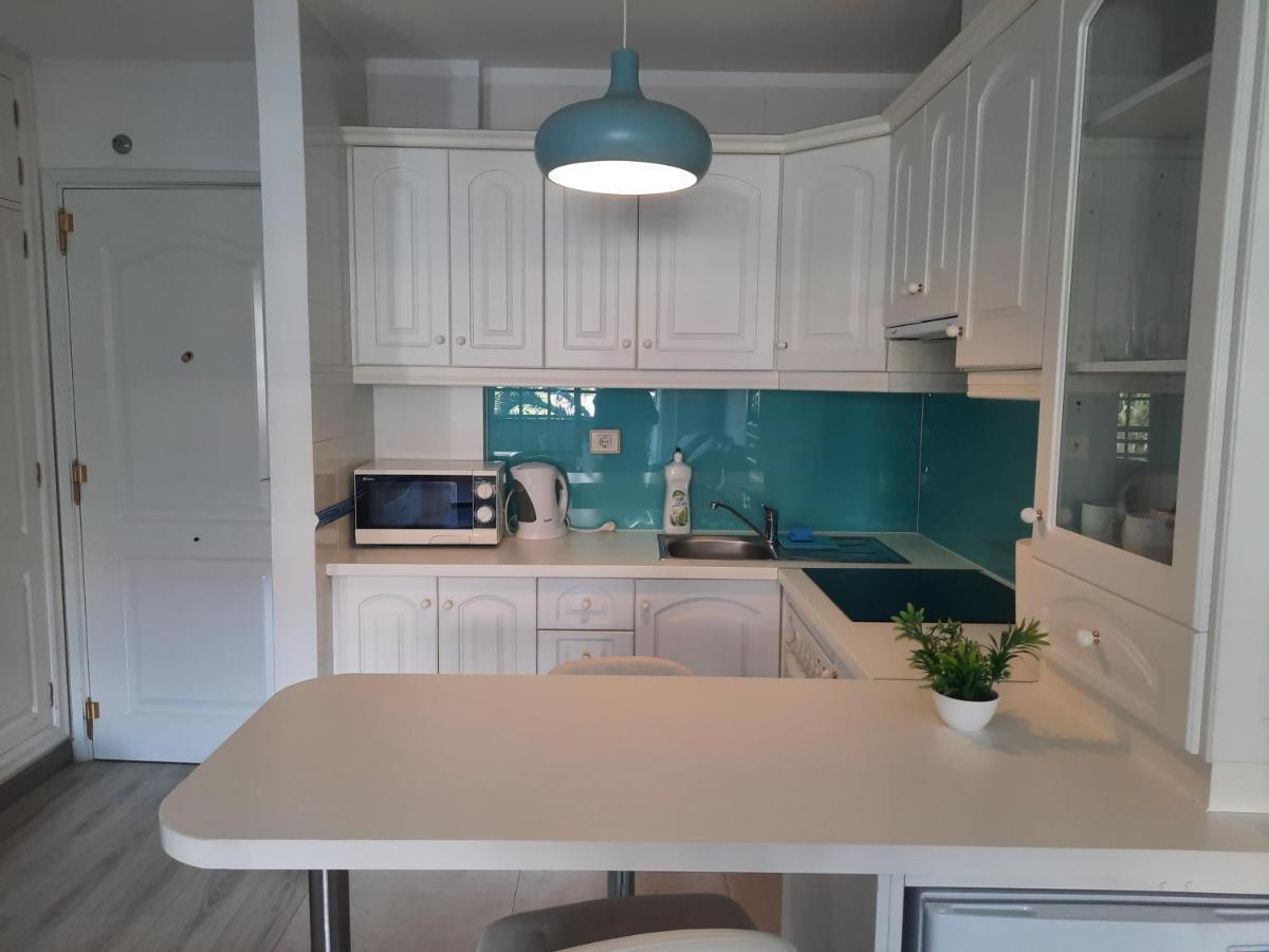 A Charming With A Swimming Pool Appartement