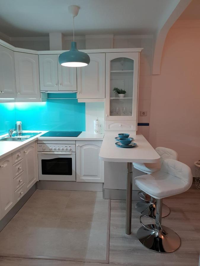 Appartement A Charming With A Swimming Pool